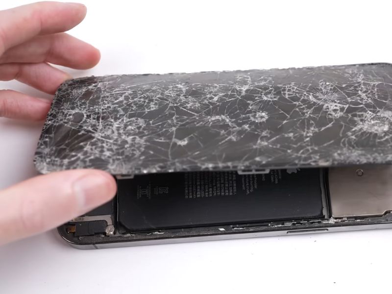 Kompletna zamena ekrana na telefonu