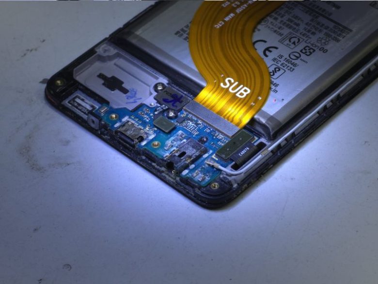 oštećenje nakon propusta vode u telefon