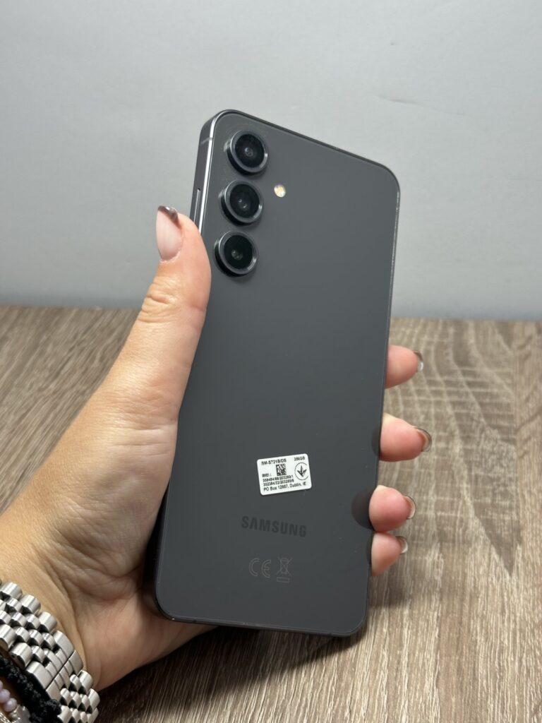 Samsung S24 FE 8/256GB Graphite - GARANCIJA + NA RATE - 11170