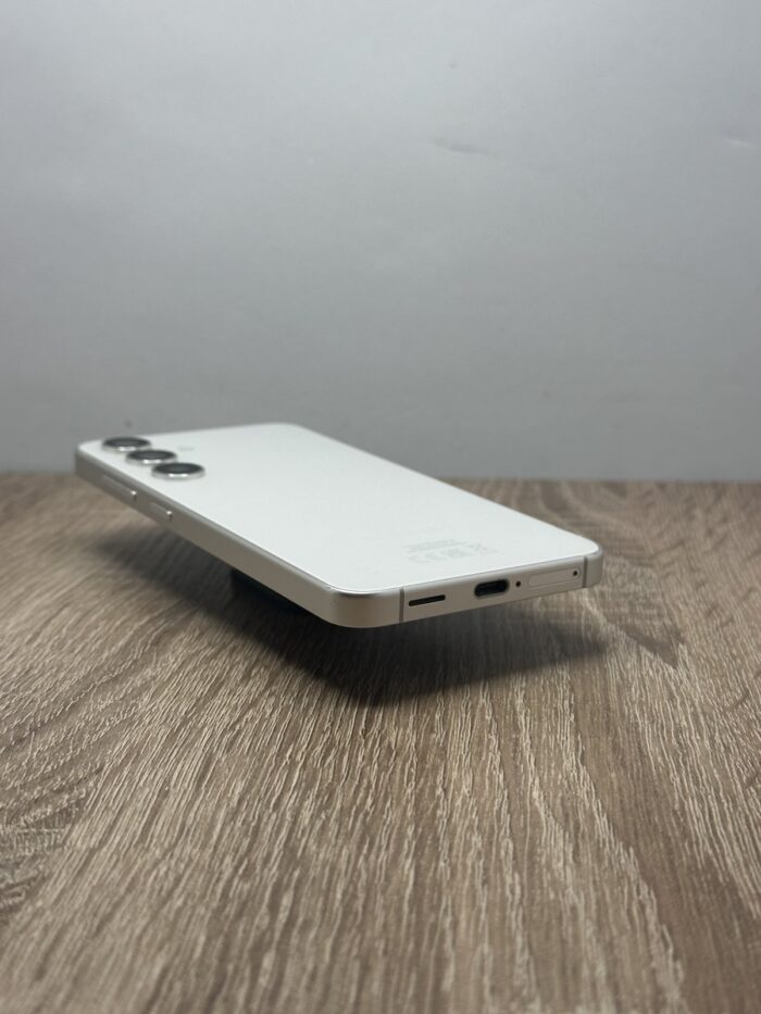 Samsung S24 8/256GB Siva - GARANCIJA + NA RATE - 11160