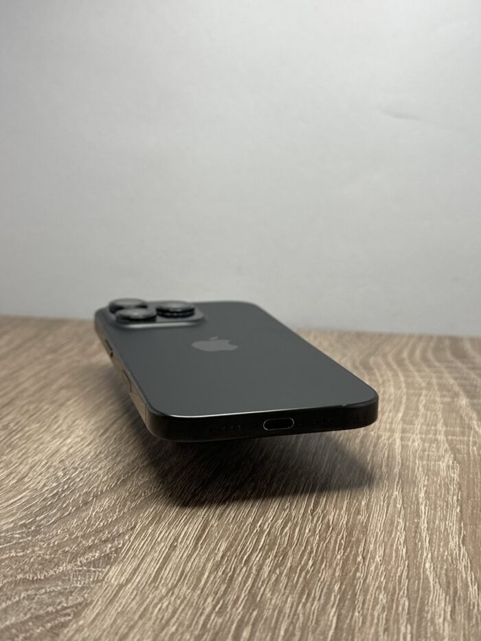 iPhone 16 Pro 128GB Crna - GARANCIJA + NA RATE - 11012
